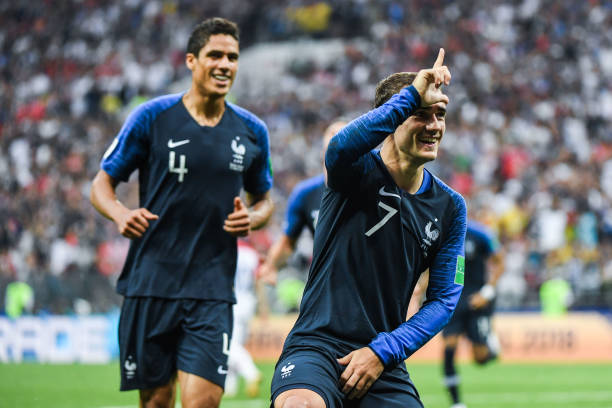 考虑到与潜 考虑到与潜