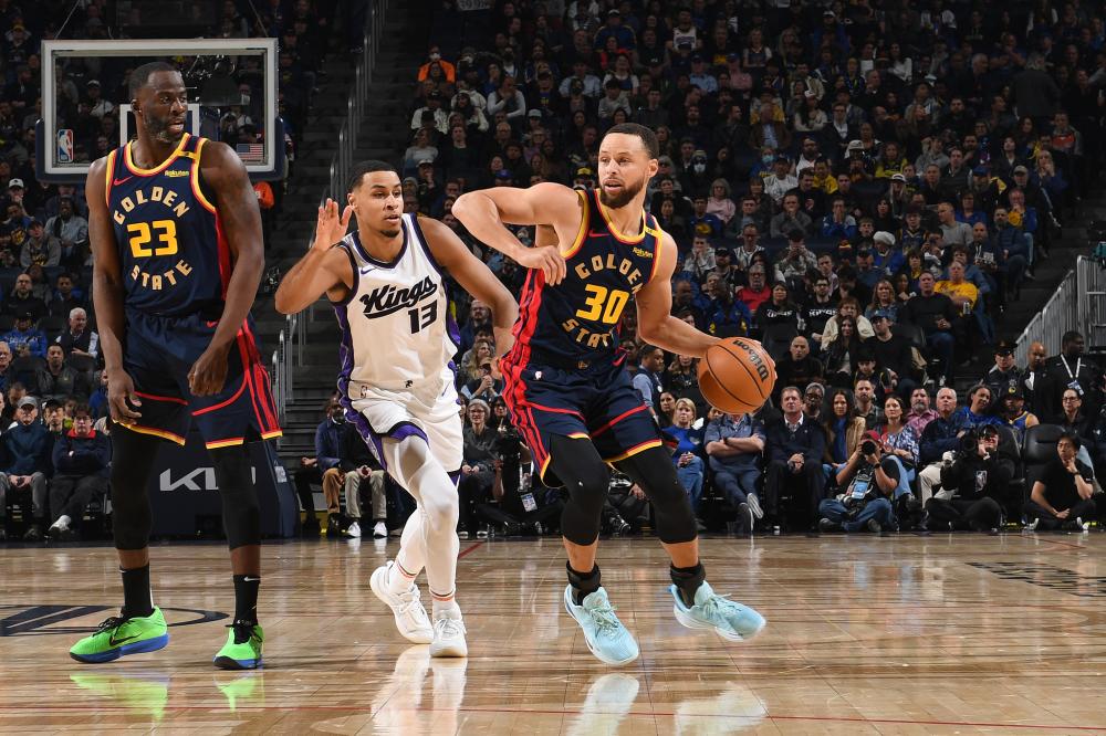 露出中场创 露出中场创